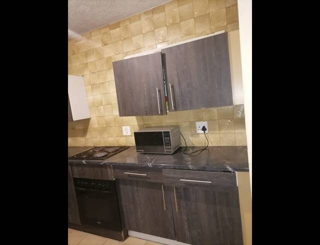 4 BEDROOM FLAT FOR SALE IN SUNNYSIDE